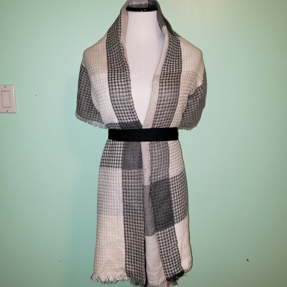 Gray & Cream Pashmina Scarf - Picture 3 of 3